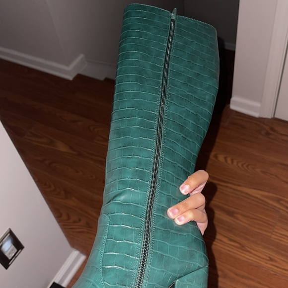 Emerald Green High Knee Boots - Picture 4 of 4